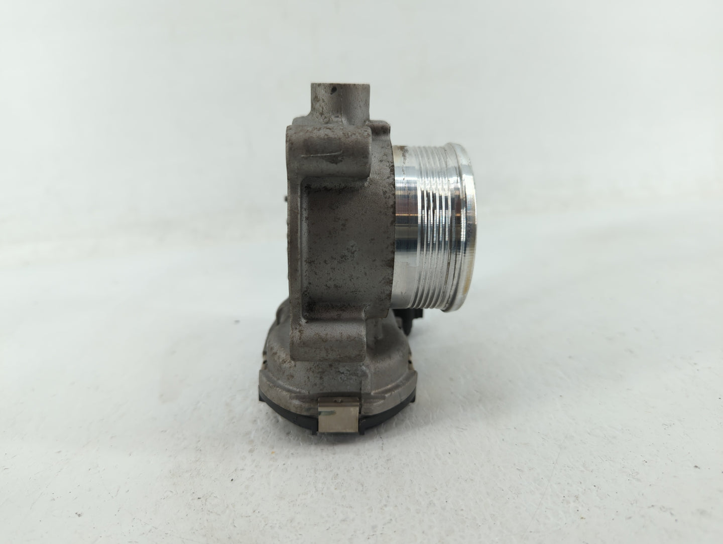 2016-2019 Ford Explorer Throttle Body P/N:DS7E-9F991-BD DS7E-9F991-BB Fits Fits 2014 2015 2016 2017 2018 2019 2020 2021 2022