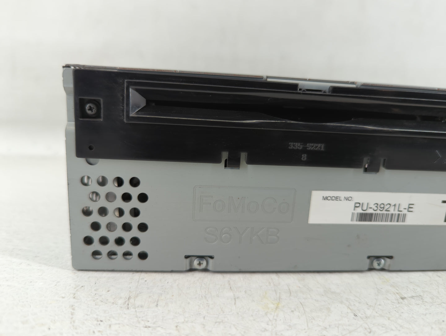2018 Ford Explorer Am Fm Cd Player Radio Receiver - Oemusedautoparts1.com