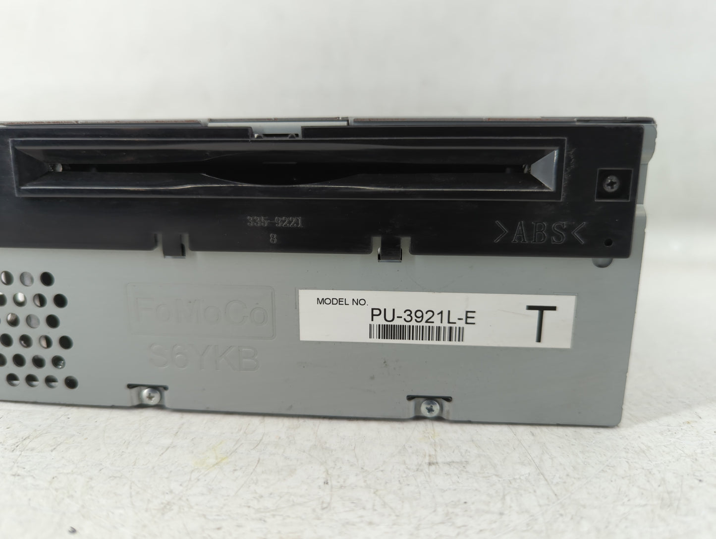 2018 Ford Explorer Am Fm Cd Player Radio Receiver - Oemusedautoparts1.com