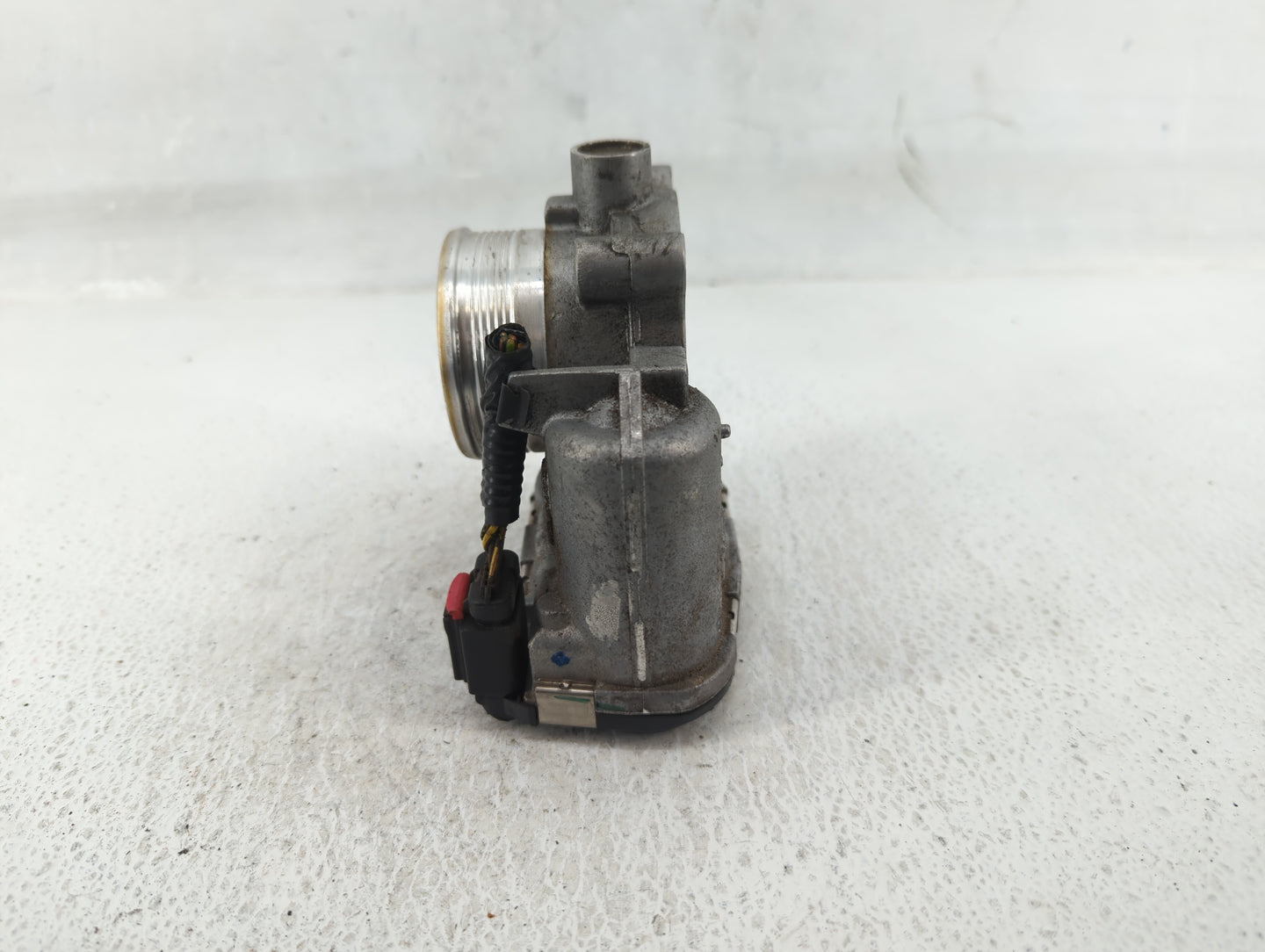2016-2019 Ford Explorer Throttle Body P/N:DS7E-9F991-BB Fits Fits 2014 2015 2016 2017 2018 2019 2020 2021 2022 OEM Used Auto