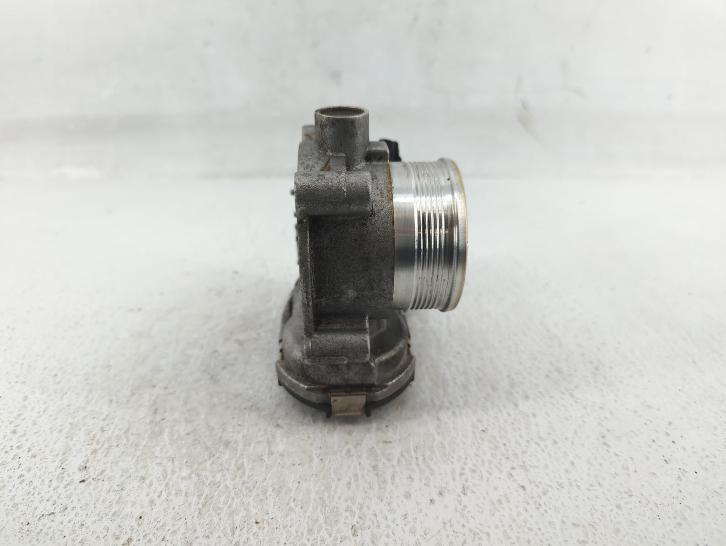 2016-2019 Ford Explorer Throttle Body P/N:DS7E-9F991-BB Fits Fits 2014 2015 2016 2017 2018 2019 2020 2021 2022 OEM Used Auto