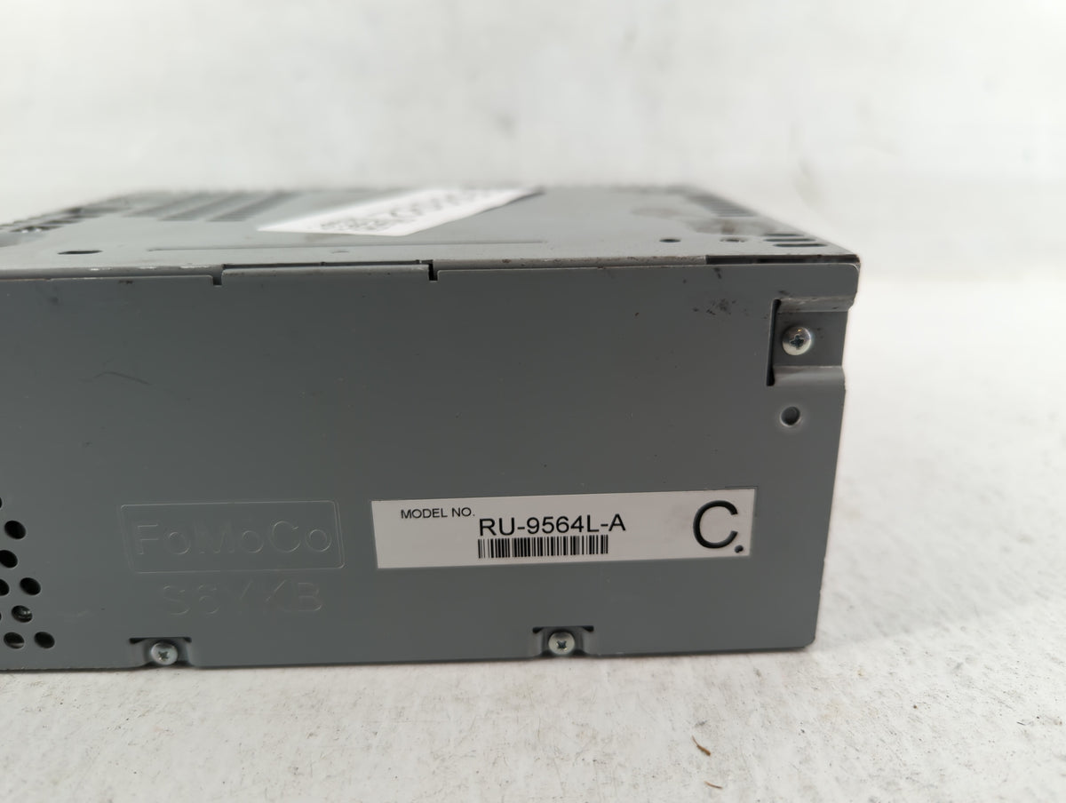 2018 Ford Explorer Am Fm Cd Player Radio Receiver 559392 - Oemusedautoparts1.com