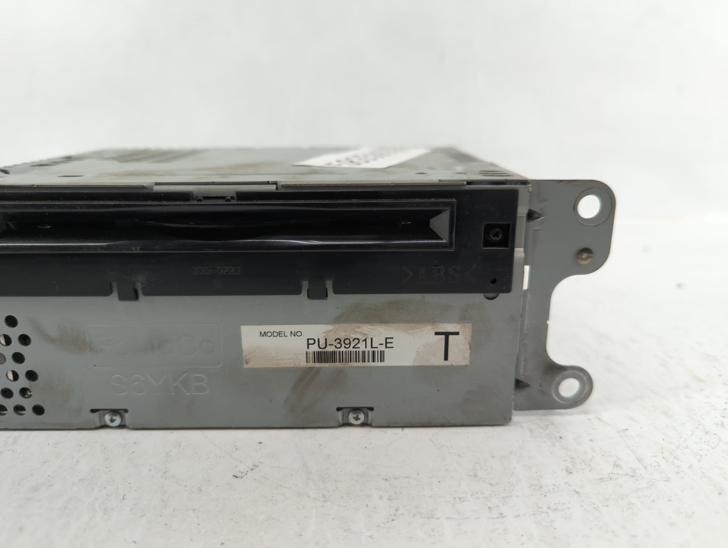 2018 Ford Explorer Am Fm Cd Player Radio Receiver - Oemusedautoparts1.com