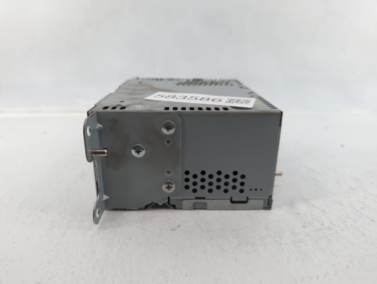 2018 Ford Explorer Am Fm Cd Player Radio Receiver - Oemusedautoparts1.com