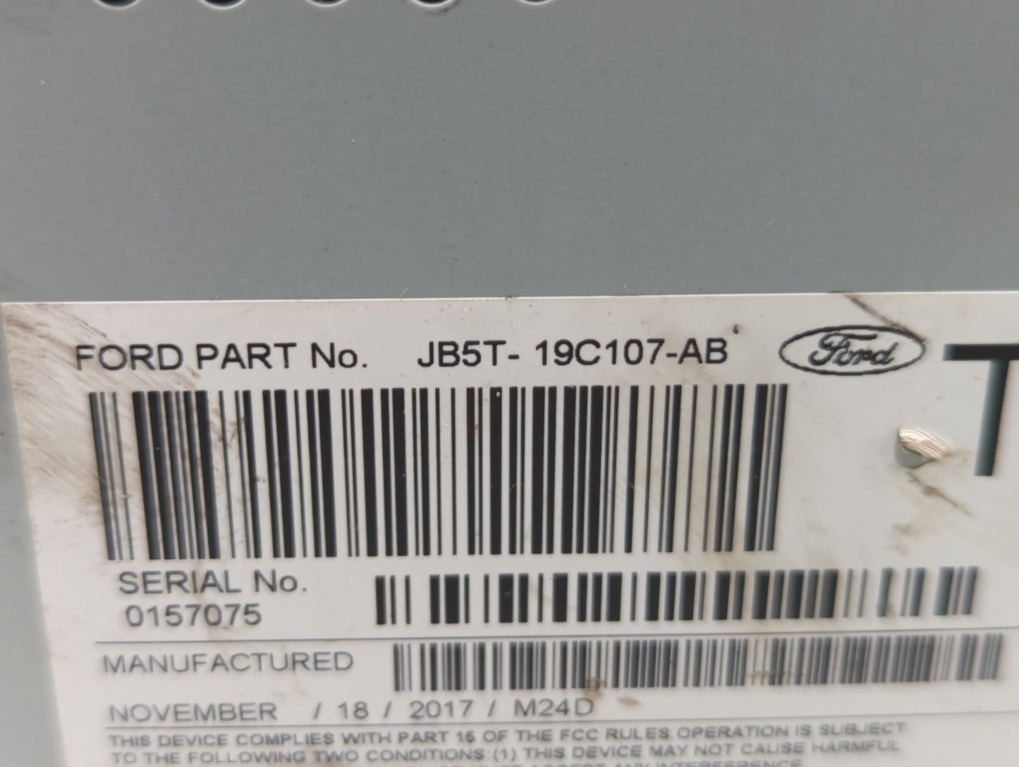 2018 Ford Explorer Am Fm Cd Player Radio Receiver - Oemusedautoparts1.com
