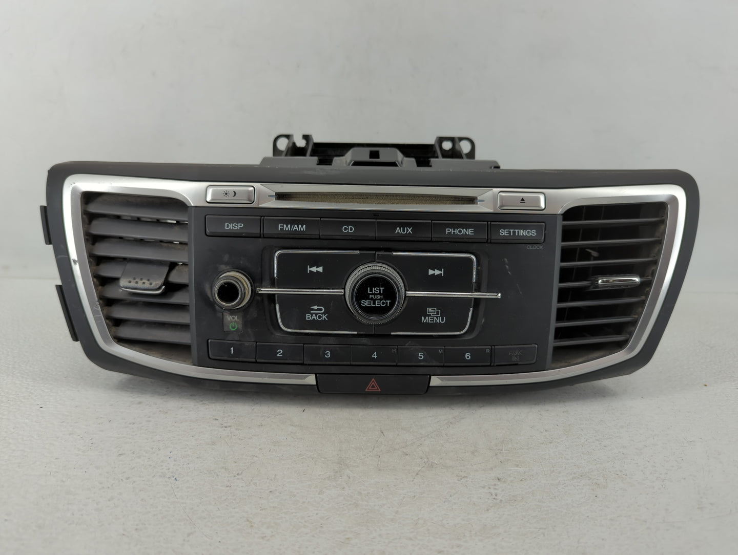 2016-2018 Ford Explorer Am Fm Cd Player Radio Receiver - Oemusedautoparts1.com