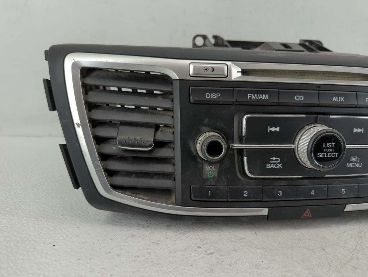 2016-2018 Ford Explorer Am Fm Cd Player Radio Receiver 591604 - Oemusedautoparts1.com