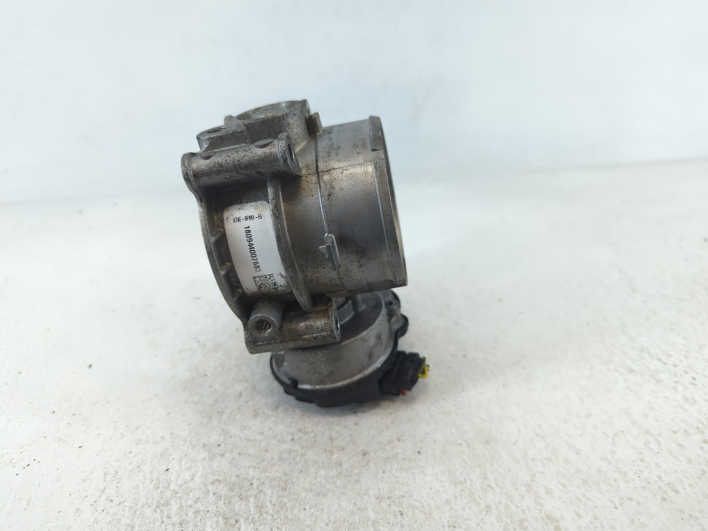 2011-2019 Ford Explorer Throttle Body P/N:AT4E-9F991-EL Fits Fits 2011 2012 2013 2014 2015 2016 2017 2018 2019 OEM Used Auto