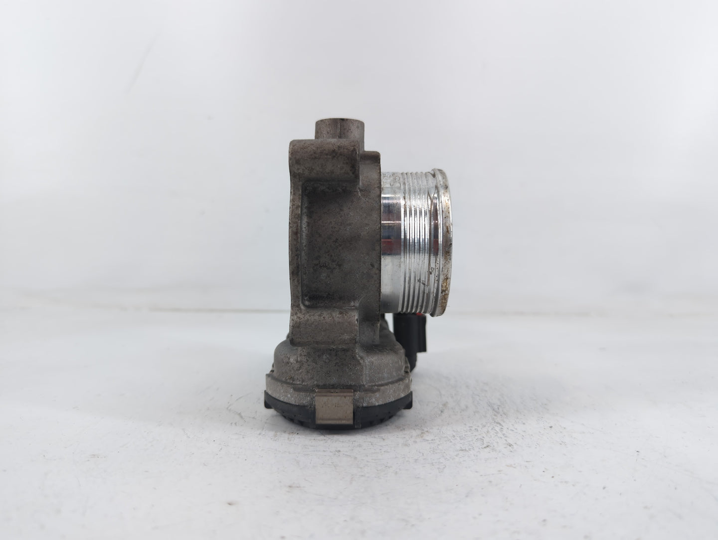 2016-2019 Ford Explorer Throttle Body P/N:DS7E-9F991-BB Fits Fits 2014 2015 2016 2017 2018 2019 2020 2021 2022 OEM Used Auto
