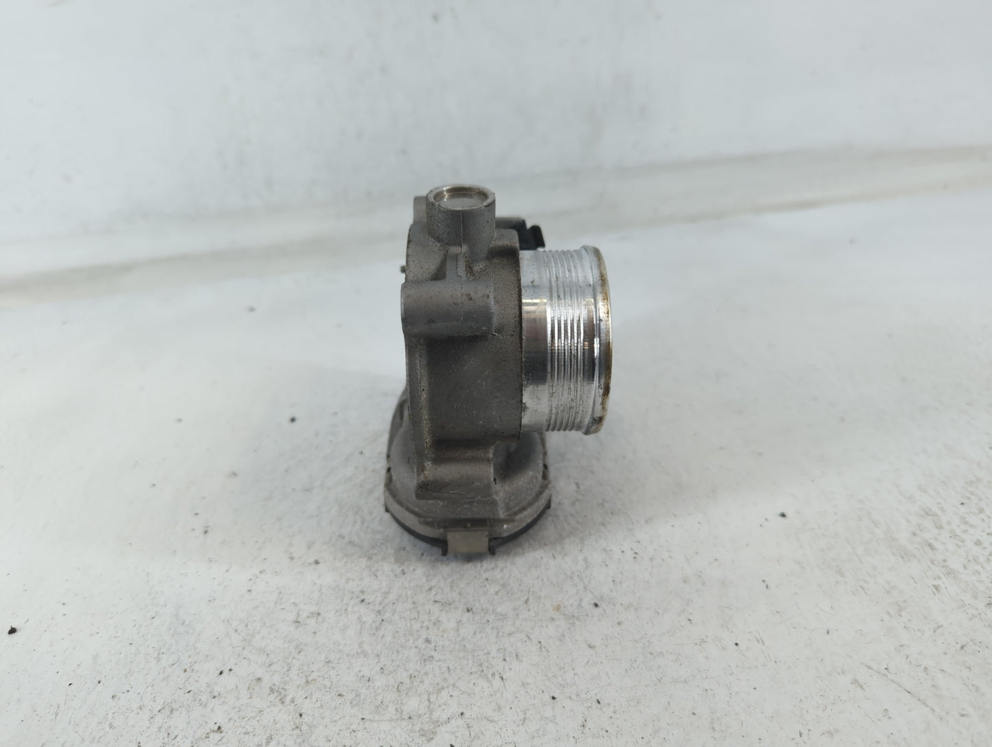 2016-2019 Ford Explorer Throttle Body P/N:B33TB DS7E-9F991-BB Fits Fits 2014 2015 2016 2017 2018 2019 2020 2021 2022 OEM Use