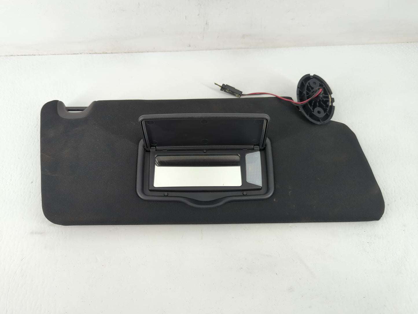 2018 Ford Explorer Sun Visor Shade Replacement Passenger Right Mirror Fits OEM Used Auto Parts - Oemusedautoparts1.com