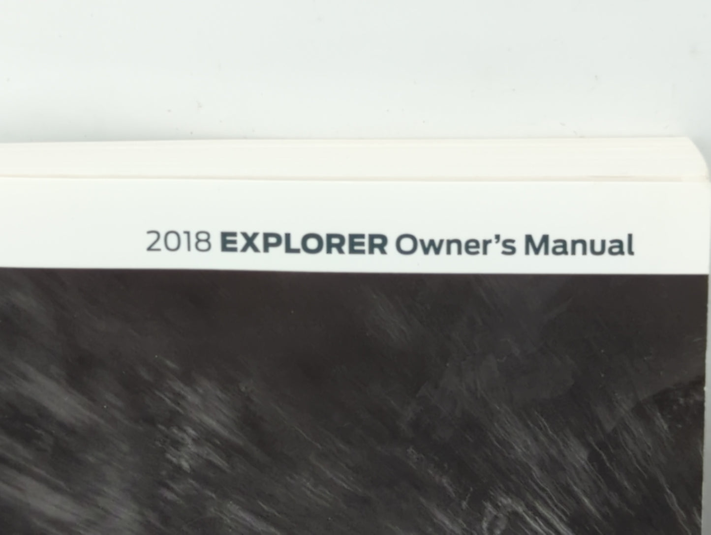 2018 Ford Explorer Owners Manual Book Guide P/N:JL2J 19A321 AC OEM Used Auto Parts - Oemusedautoparts1.com