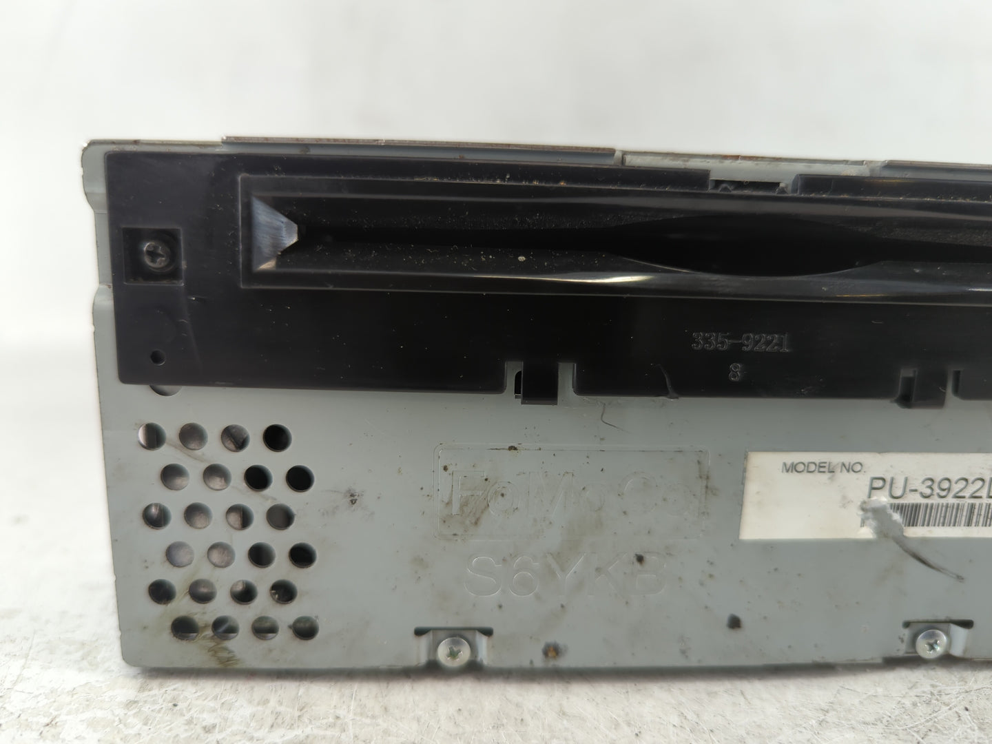 2018 Ford Explorer Am Fm Cd Player Radio Receiver - Oemusedautoparts1.com