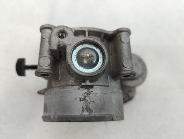 2011-2019 Ford Explorer Throttle Body P/N:163564003183 AT4E-9F991-EL Fits Fits 2011 2012 2013 2014 2015 2016 2017 2018 2019 OEM Used Auto Parts