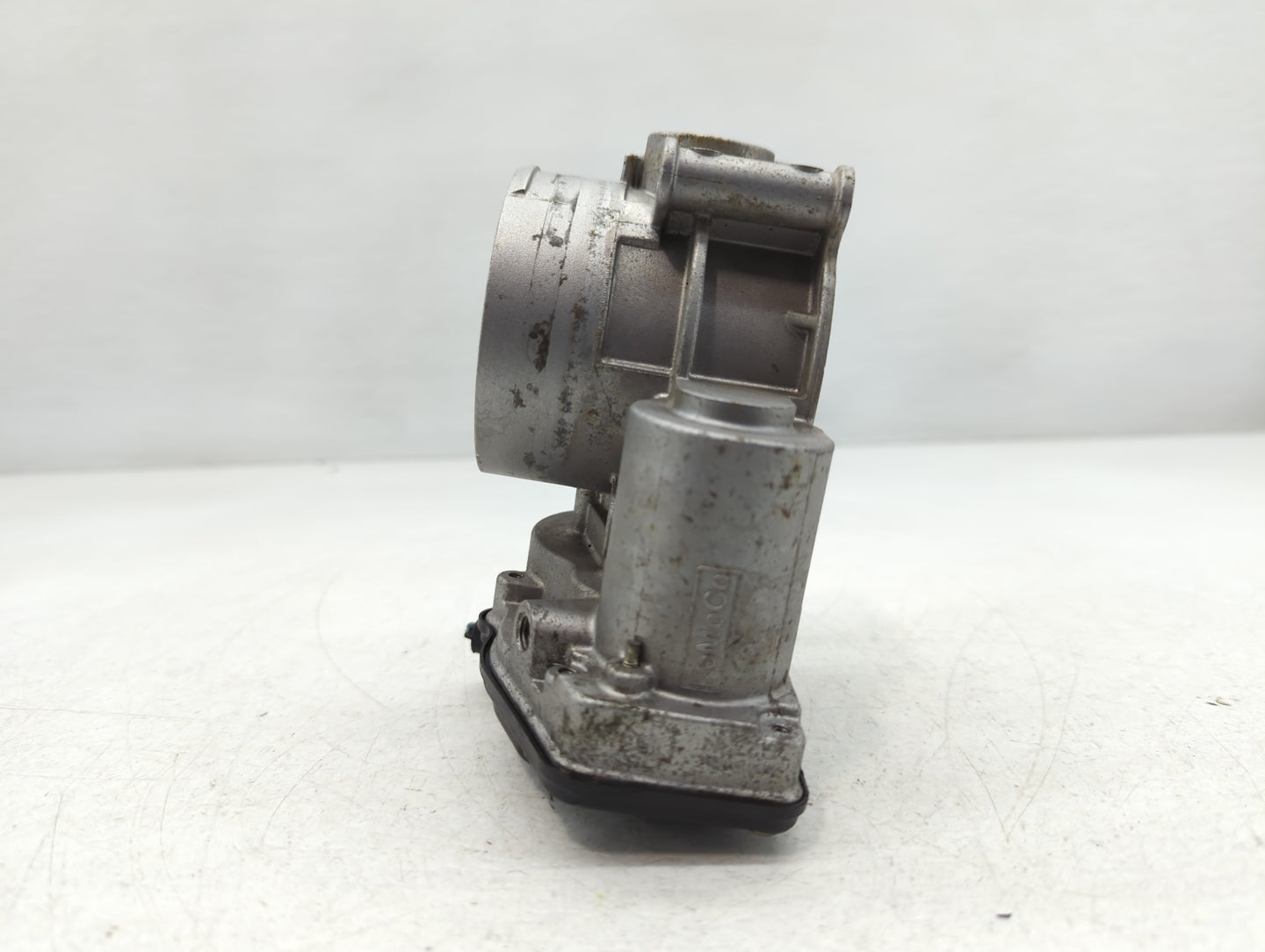 2011-2019 Ford Explorer Throttle Body P/N:AT4E-9F991-EL Fits Fits 2011 2012 2013 2014 2015 2016 2017 2018 2019 OEM Used Auto