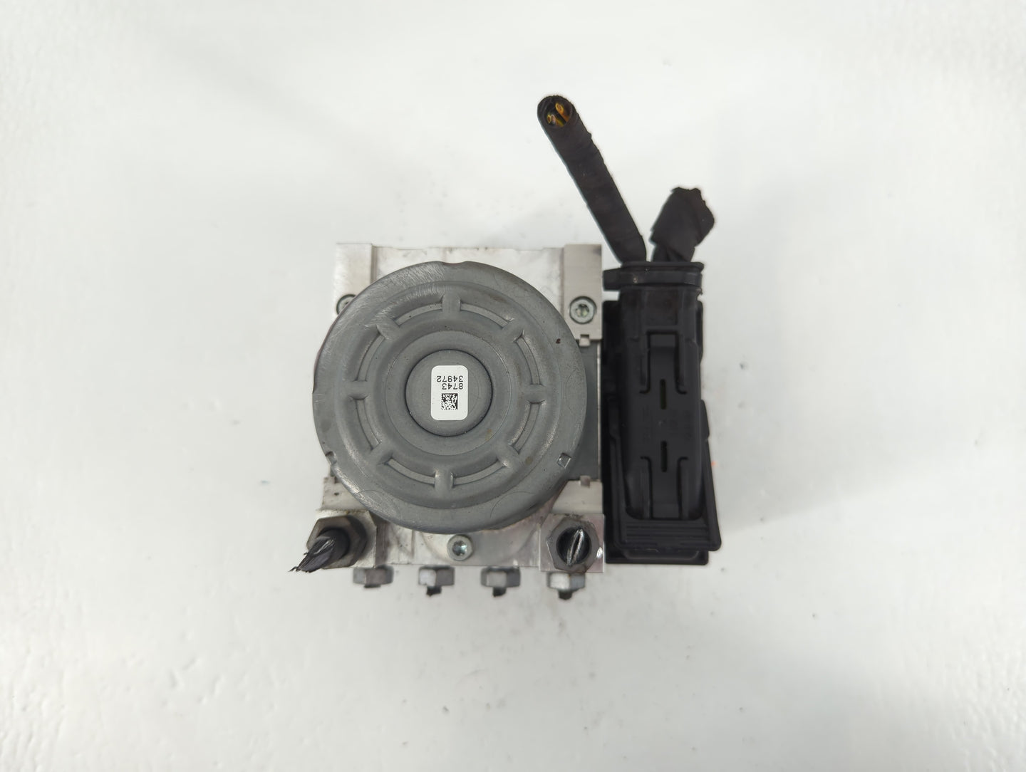 2018 Ford Explorer ABS Pump Control Module Replacement P/N:HB53-2C405-AC Fits OEM Used Auto Parts - Oemusedautoparts1.com