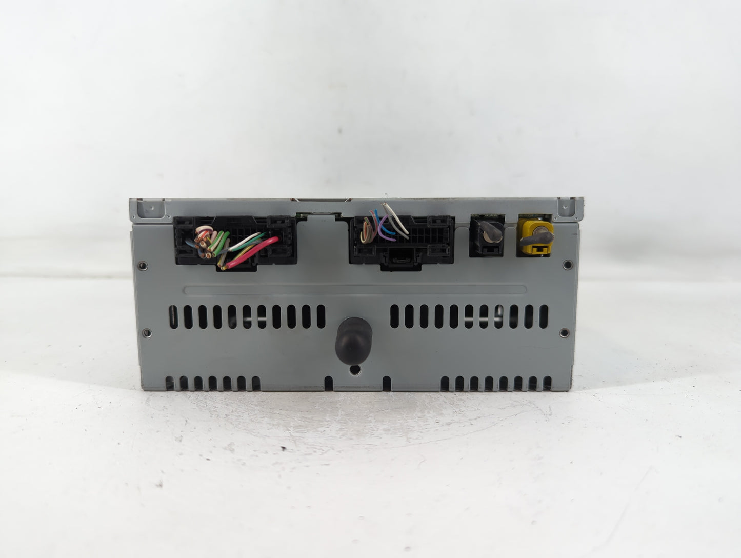 2016-2018 Ford Explorer Am Fm Cd Player Radio Receiver - Oemusedautoparts1.com