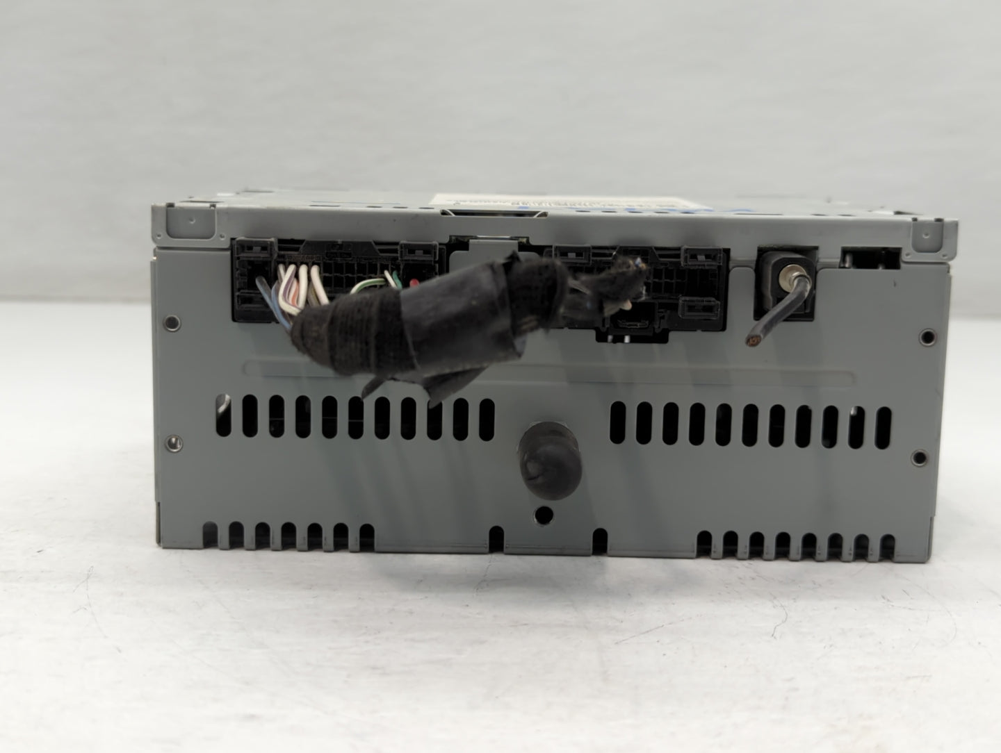 2018 Ford Explorer Radio AM FM Cd Player Receiver Replacement P/N:JB5T-19C107-AB Fits OEM Used Auto Parts - Oemusedautoparts