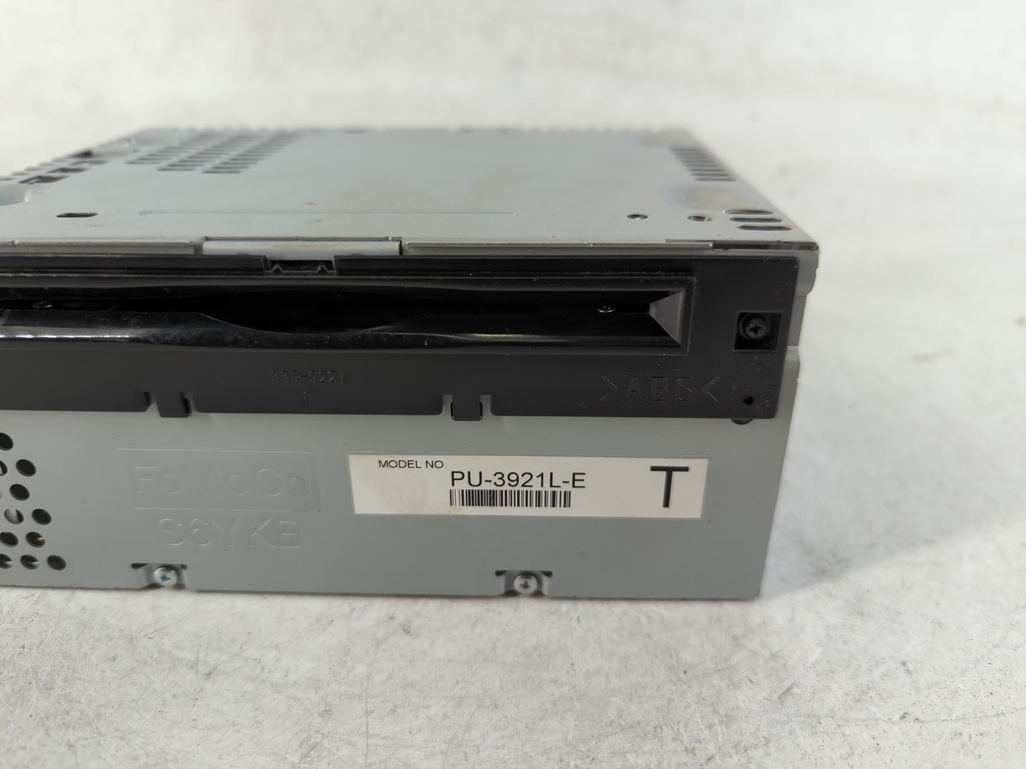2018 Ford Explorer Radio AM FM Cd Player Receiver Replacement P/N:JB5T-19C107-AB Fits OEM Used Auto Parts - Oemusedautoparts