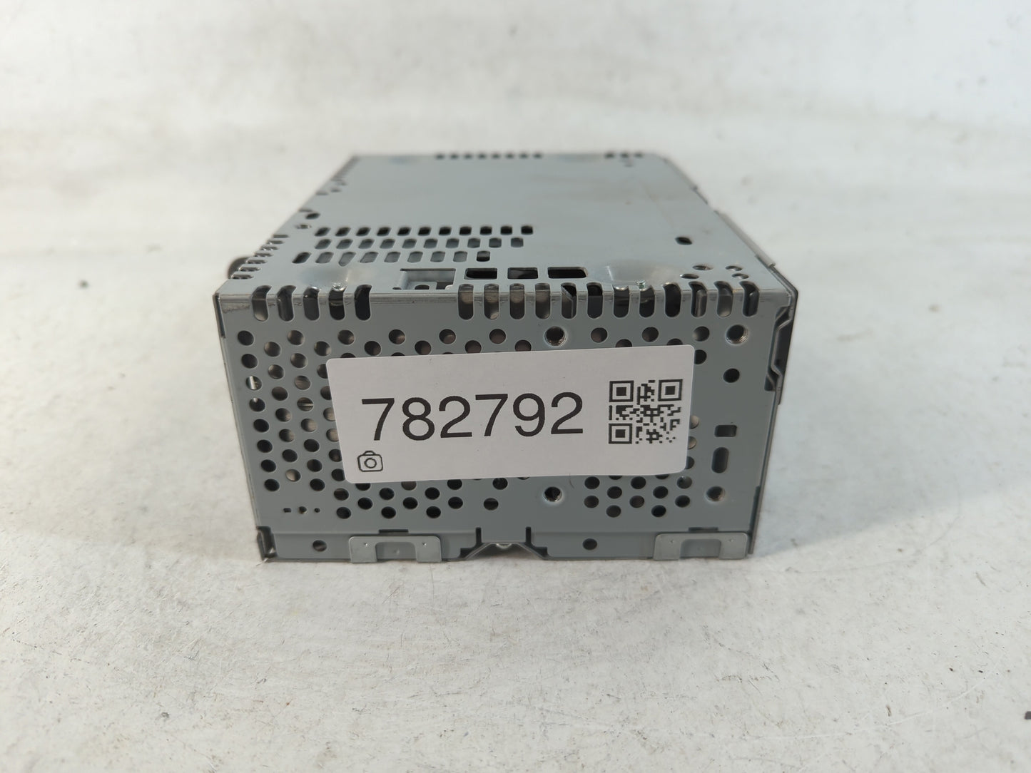 2018 Ford Explorer Radio AM FM Cd Player Receiver Replacement P/N:JB5T-19C107-AB Fits OEM Used Auto Parts - Oemusedautoparts