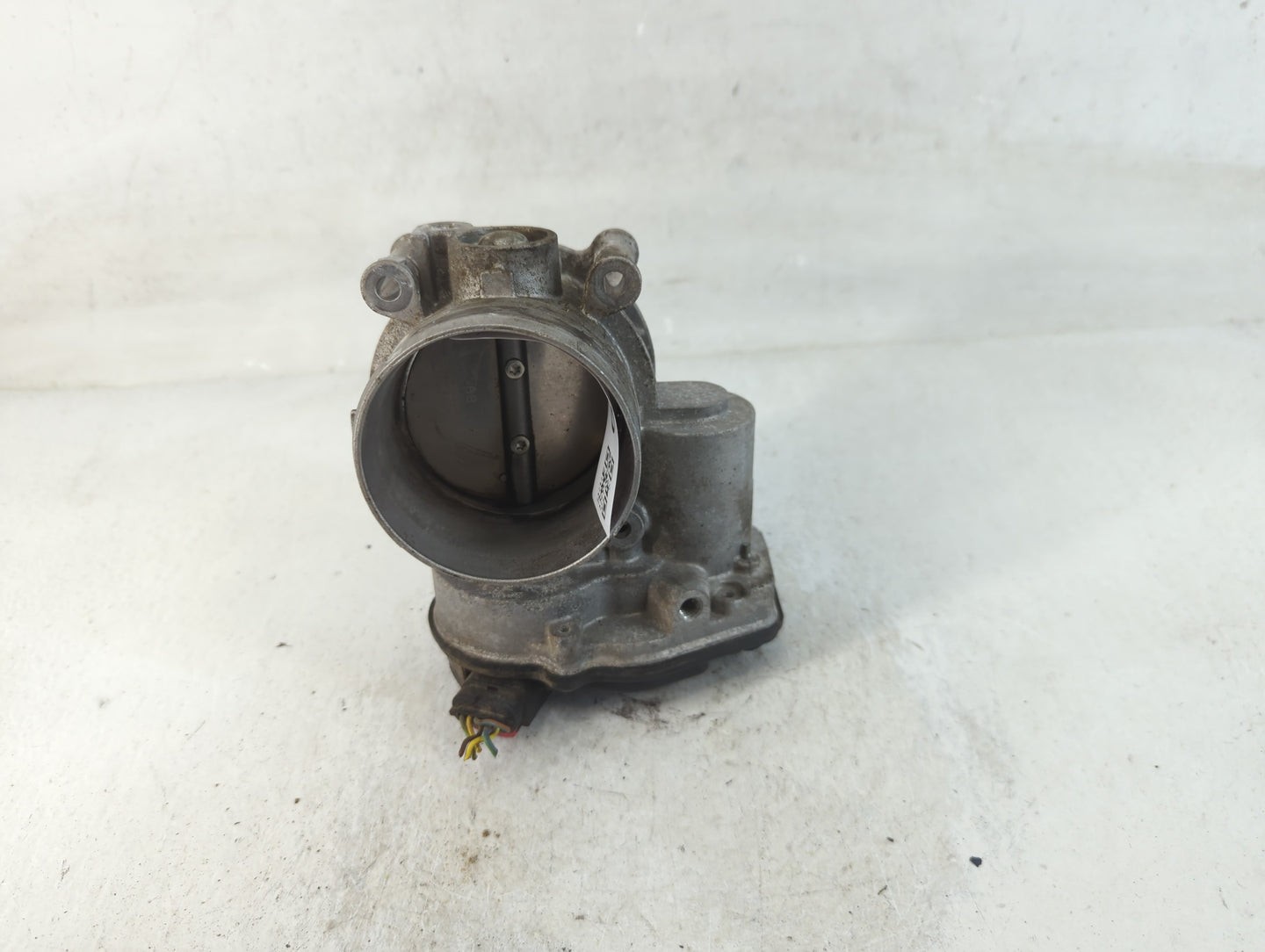 2011-2019 Ford Explorer Throttle Body P/N:AT4E-9F991-EL Fits Fits 2011 2012 2013 2014 2015 2016 2017 2018 2019 OEM Used Auto