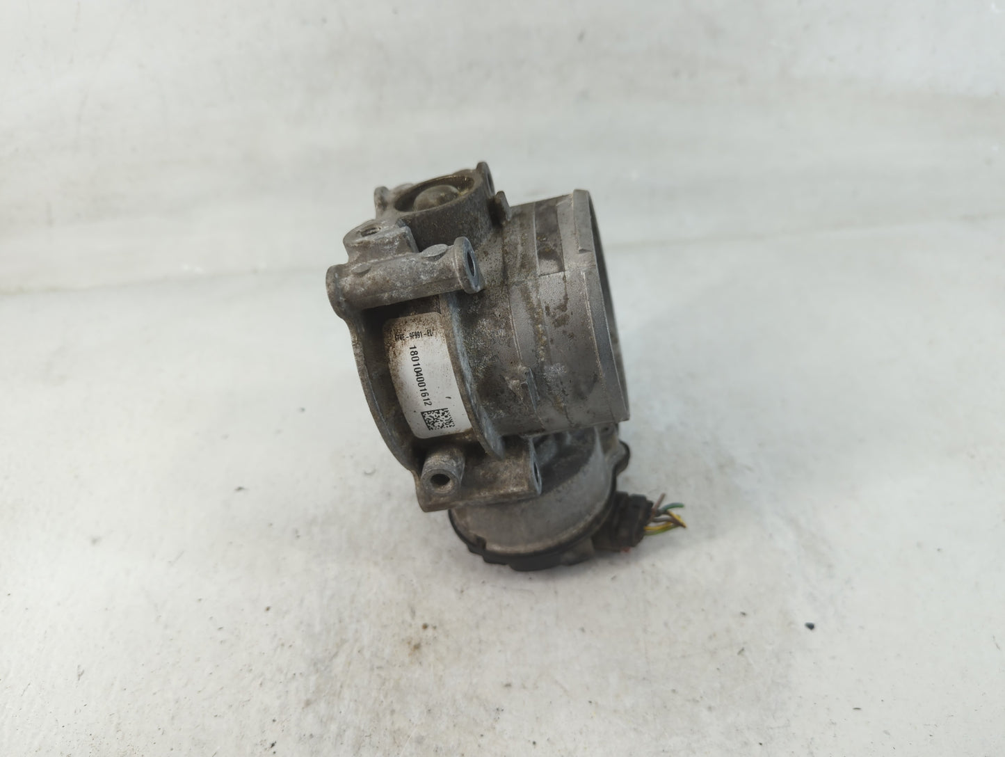 2011-2019 Ford Explorer Throttle Body P/N:AT4E-9F991-EL Fits Fits 2011 2012 2013 2014 2015 2016 2017 2018 2019 OEM Used Auto