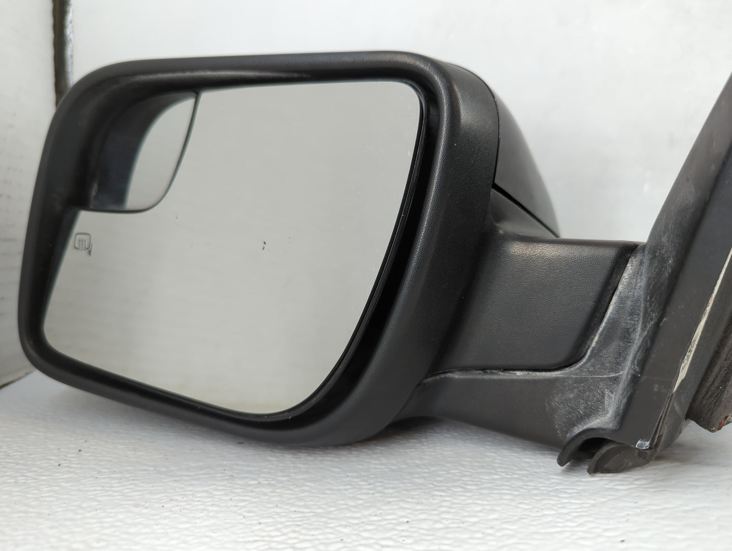 2013-2019 Ford Explorer Driver Side View Mirror - Left Door Mirror OEM Used - Oemusedautoparts1.com
