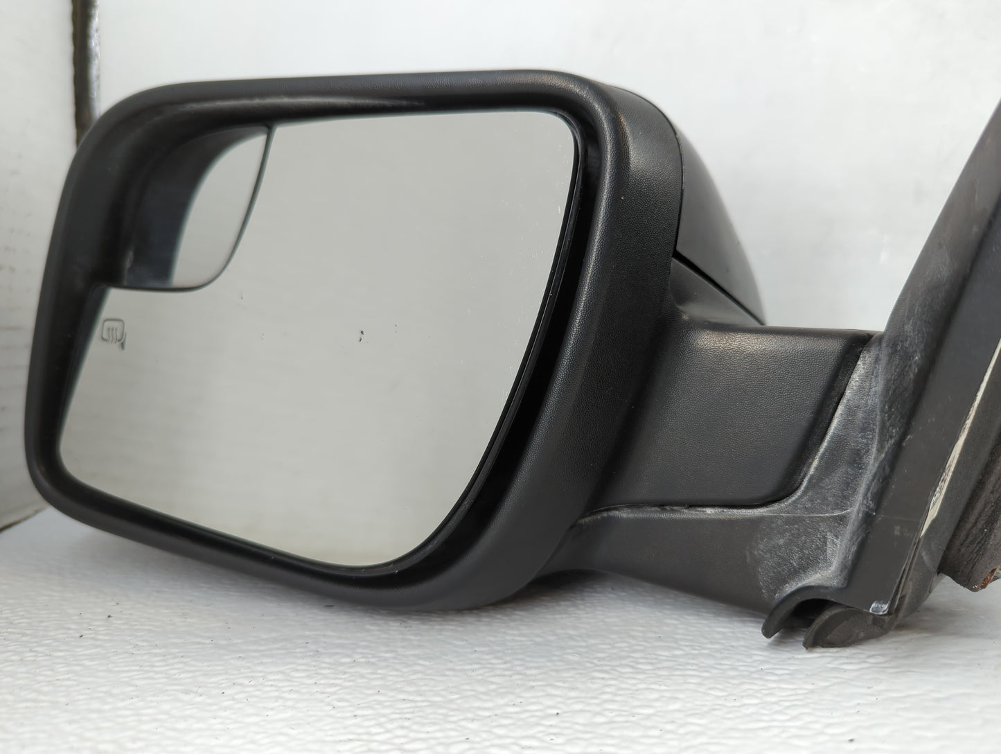 2013-2019 Ford Explorer Driver Side View Mirror - Left Door Mirror OEM Used - Oemusedautoparts1.com