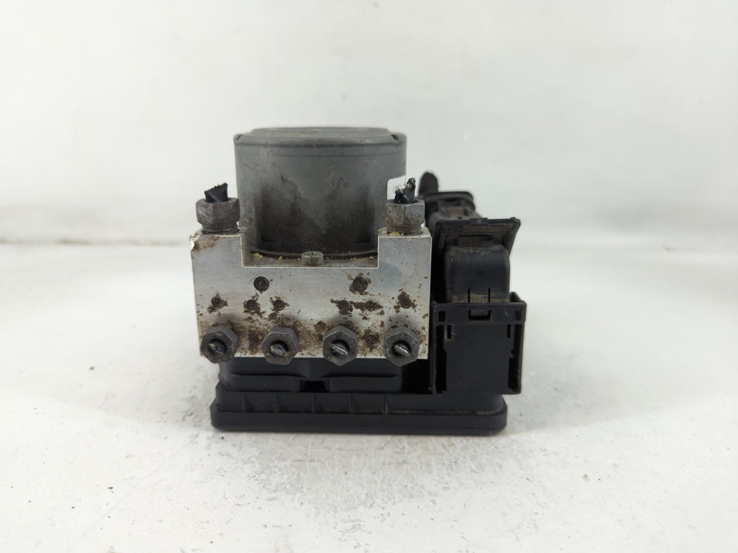 2018 Ford Explorer ABS Pump Control Module Replacement P/N:HB53-2C405-AC Fits OEM Used Auto Parts - Oemusedautoparts1.com