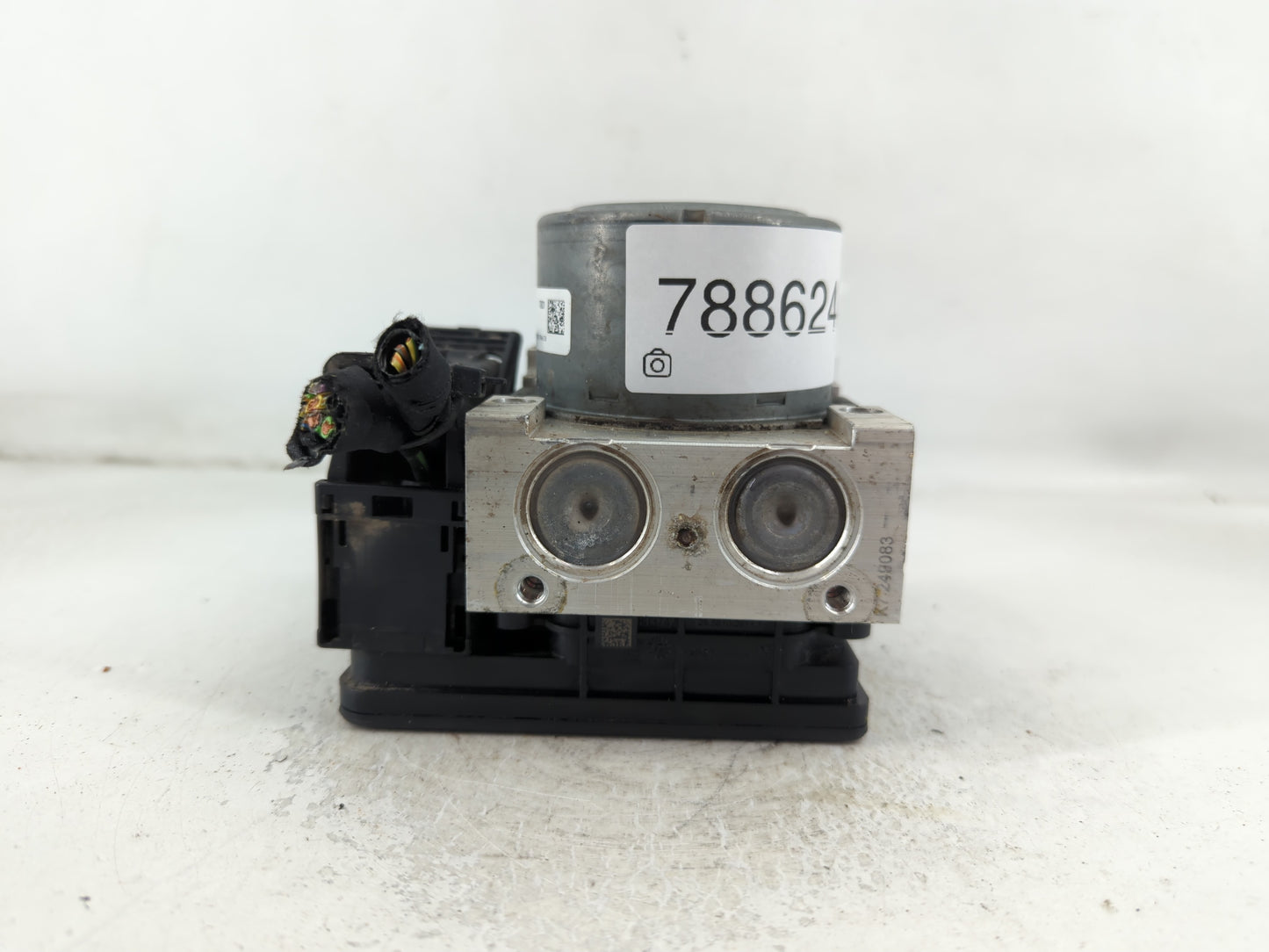2018 Ford Explorer ABS Pump Control Module Replacement P/N:HB53-2C405-AC Fits OEM Used Auto Parts - Oemusedautoparts1.com