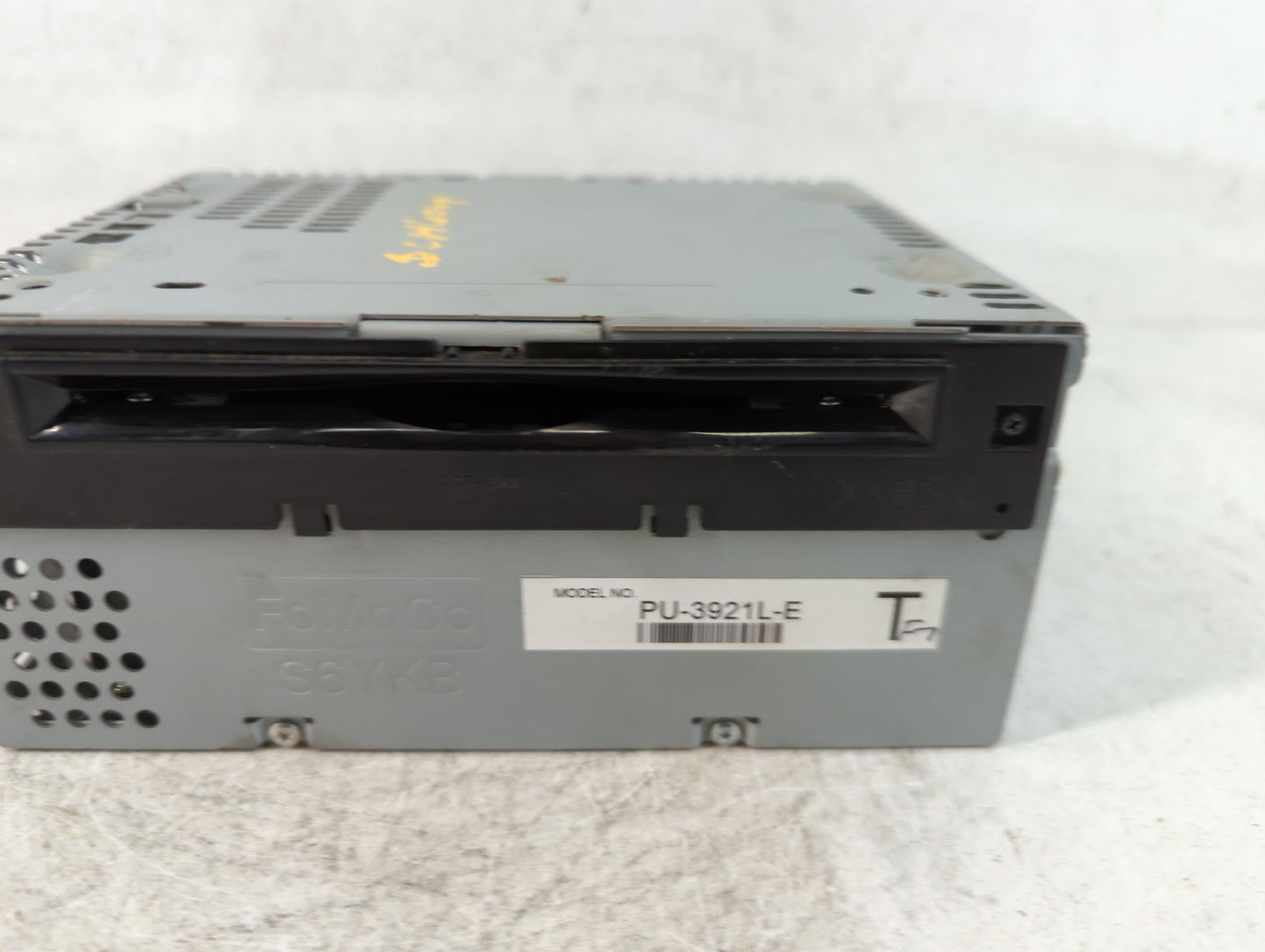 2018 Ford Explorer Radio AM FM Cd Player Receiver Replacement P/N:JB5T-19C107-AB Fits OEM Used Auto Parts - Oemusedautoparts