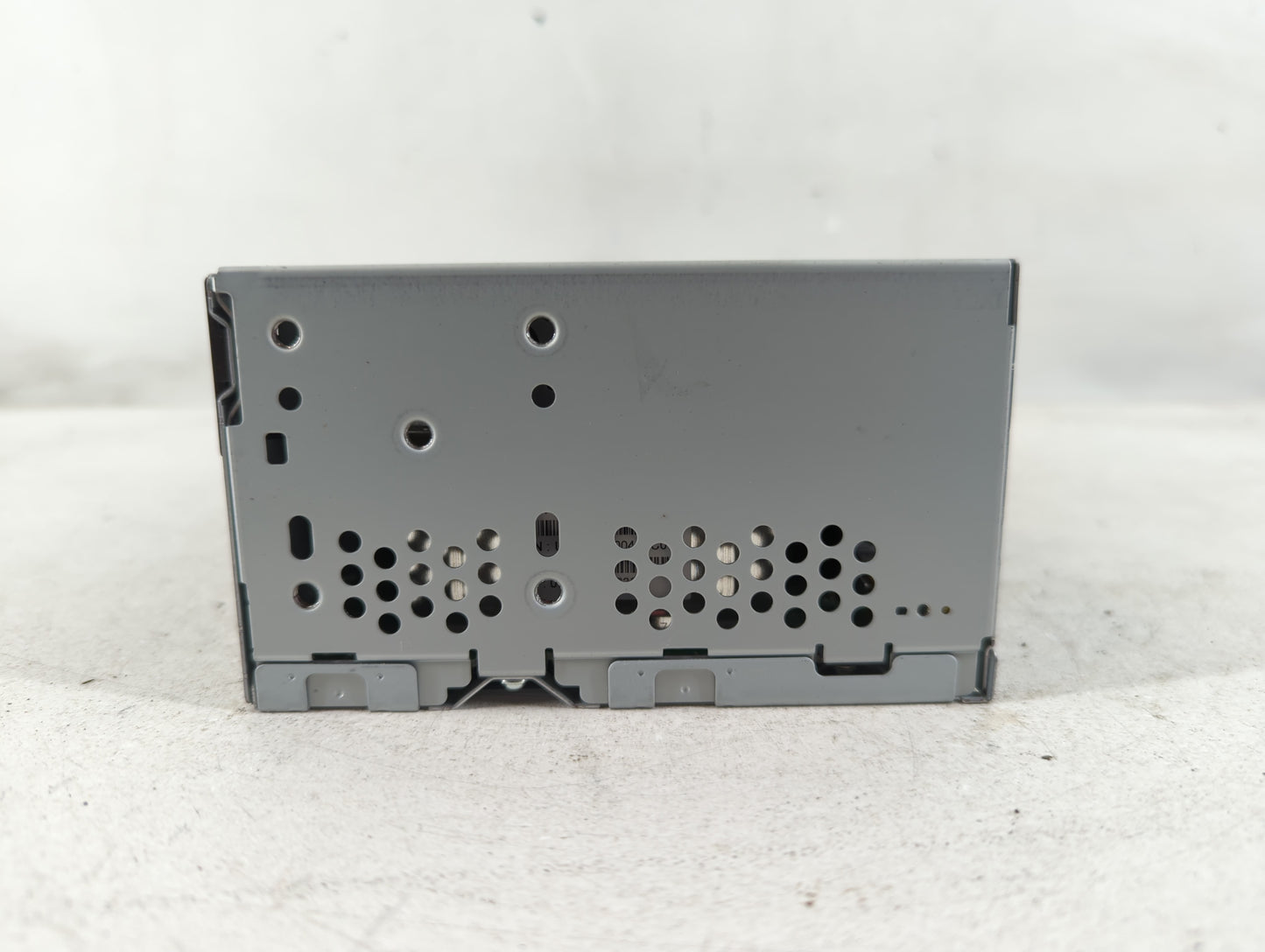 2017-2018 Ford F-150 Radio AM FM Cd Player Receiver Replacement P/N:HL3T-19C107-BC Fits Fits 2017 2018 OEM Used Auto Parts -