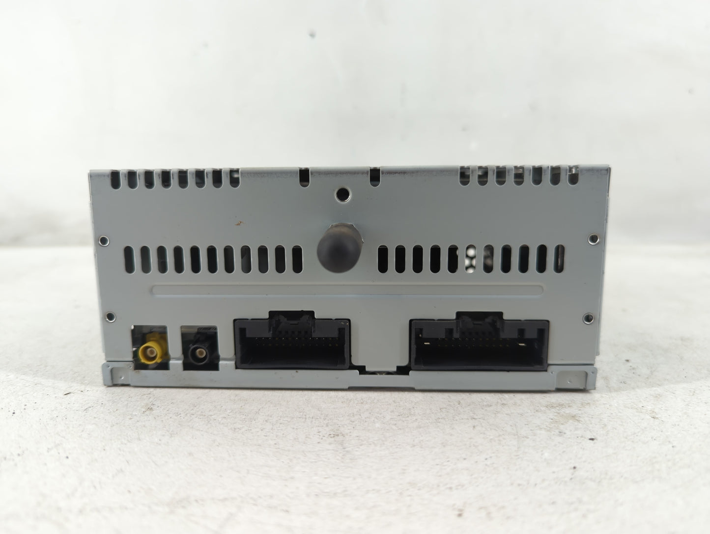 2017-2018 Ford F-150 Radio AM FM Cd Player Receiver Replacement P/N:HL3T-19C107-BC Fits Fits 2017 2018 OEM Used Auto Parts -