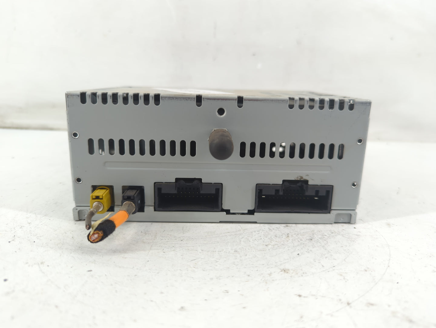 2017-2018 Ford F-150 Radio AM FM Cd Player Receiver Replacement P/N:HL3T-19C107-BC Fits Fits 2017 2018 OEM Used Auto Parts -