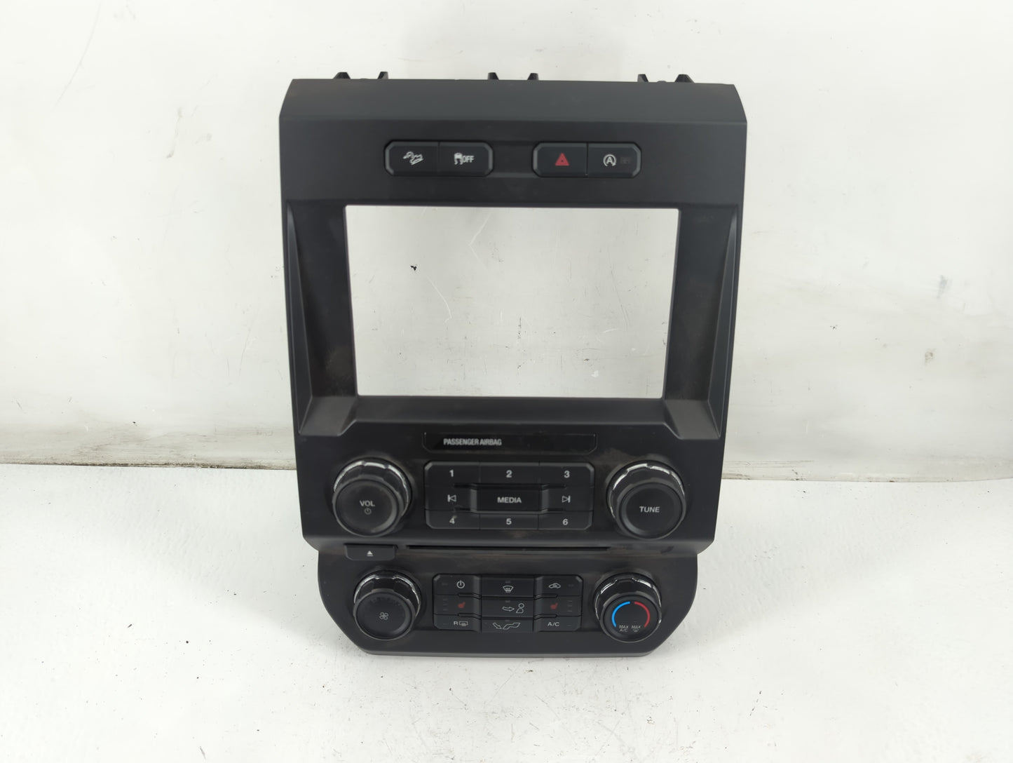 2018 Ford F-150 Radio AM FM Cd Player Receiver Replacement P/N:JL3T-18E243-CDJ Fits OEM Used Auto Parts - Oemusedautoparts1.