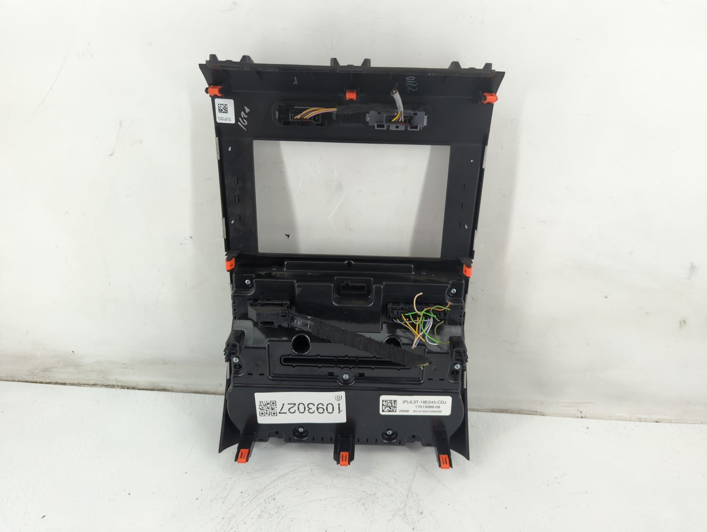 2018 Ford F-150 Radio AM FM Cd Player Receiver Replacement P/N:JL3T-18E243-CDJ Fits OEM Used Auto Parts - Oemusedautoparts1.