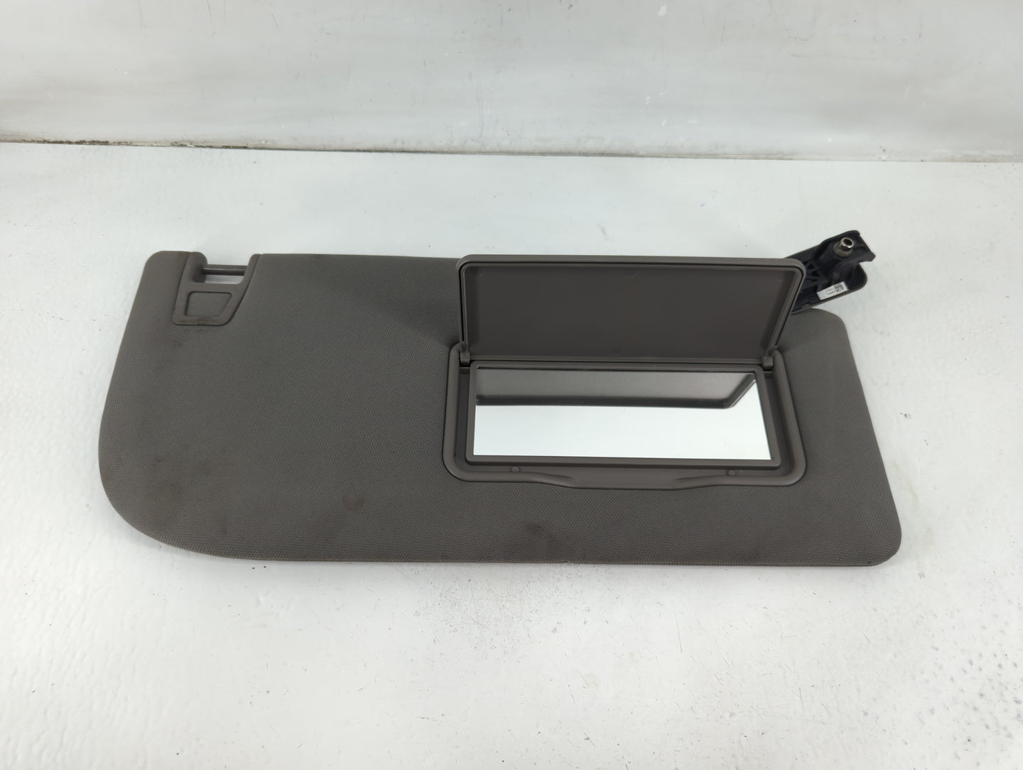 2018-2020 Ford F-150 Sun Visor Shade Replacement Passenger Right Mirror Fits Fits 2018 2019 2020 OEM Used Auto Parts - Oemus