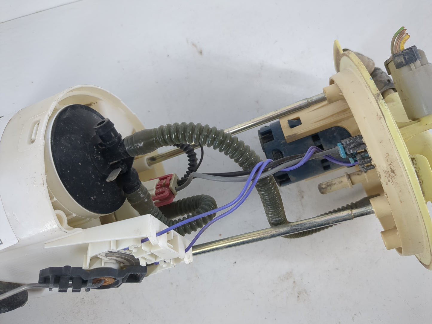 2015-2020 Ford F-150 Electrical Gas Fuel Pump Assembly - Oemusedautoparts1.com
