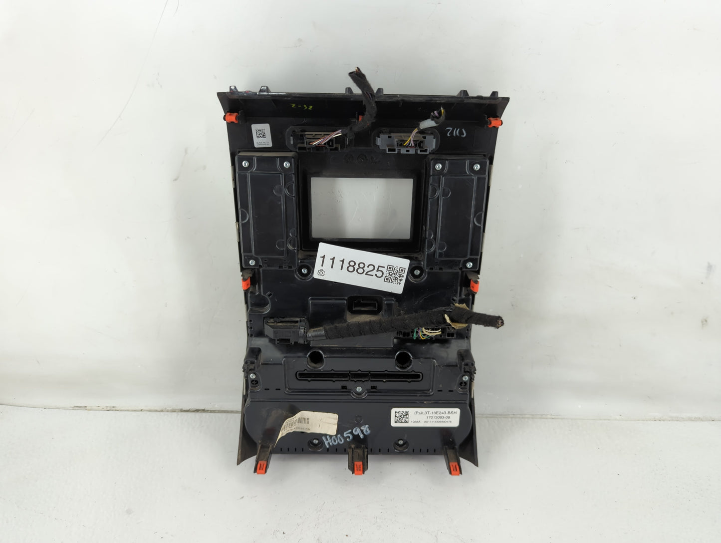 2018 Ford F-150 Radio AM FM Cd Player Receiver Replacement P/N:JL3T-18E243-BSH Fits OEM Used Auto Parts - Oemusedautoparts1.