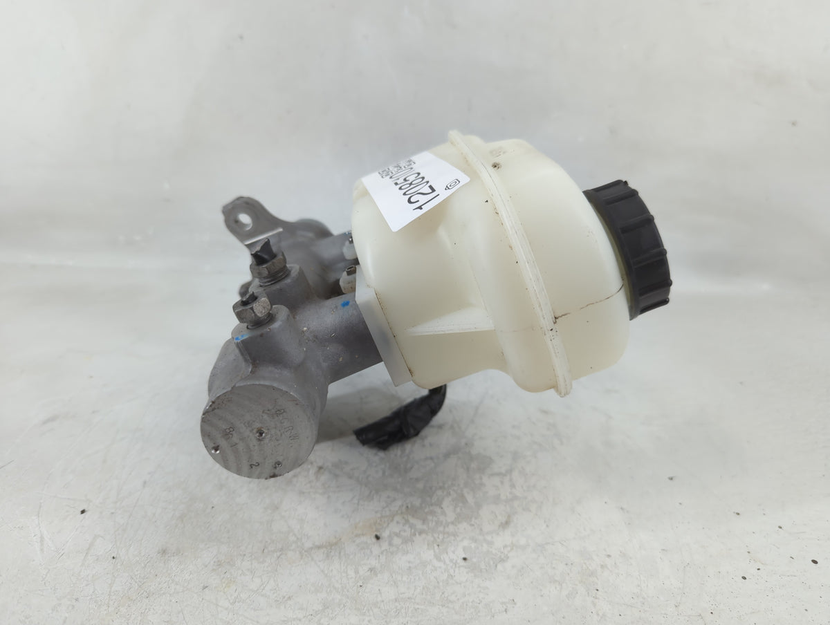 2018-2020 Ford F-150 Brake Master Cylinder 1208510 - Oemusedautoparts1.com
