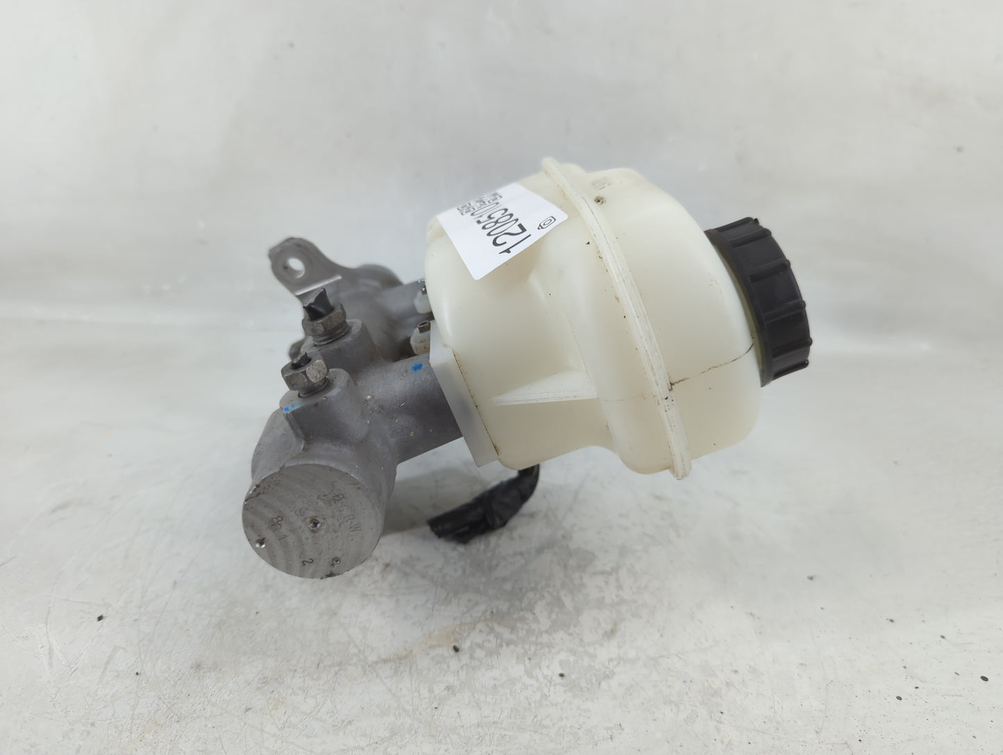 2018-2020 Ford F-150 Brake Master Cylinder 1208510 - Oemusedautoparts1.com