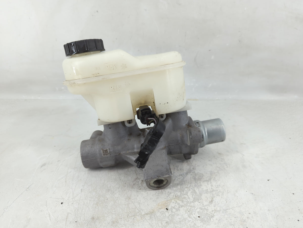 2018-2020 Ford F-150 Brake Master Cylinder 1208510 - Oemusedautoparts1.com