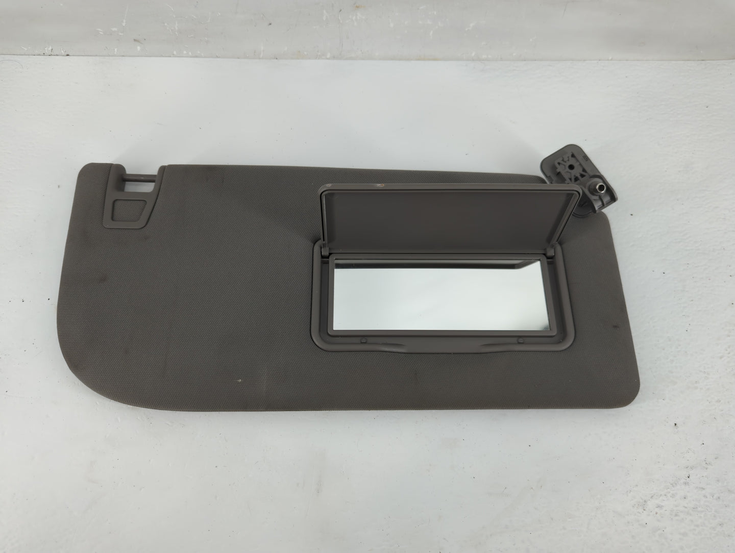 2018-2020 Ford F-150 Sun Visor Shade Replacement Passenger Right Mirror Fits Fits 2018 2019 2020 OEM Used Auto Parts - Oemus