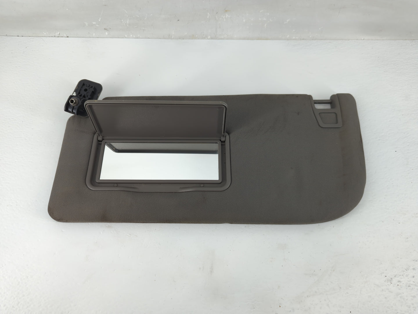 2018-2020 Ford F-150 Sun Visor Shade Replacement Driver Left Mirror Fits Fits 2018 2019 2020 OEM Used Auto Parts - Oemusedau