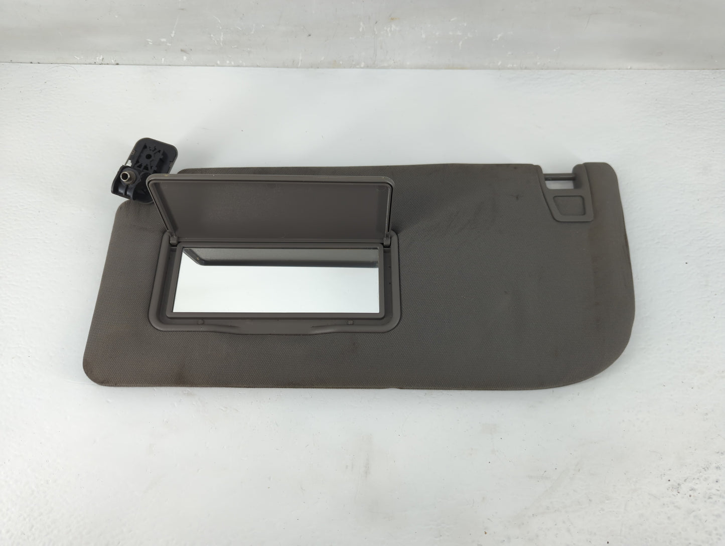 2018-2020 Ford F-150 Sun Visor Shade Replacement Driver Left Mirror Fits Fits 2018 2019 2020 OEM Used Auto Parts - Oemusedau