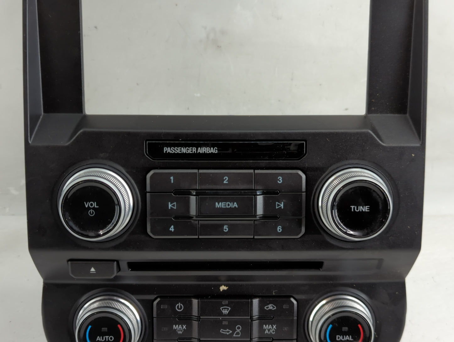 2018 Ford F-150 Radio AM FM Cd Player Receiver Replacement P/N:JL3T-18E245-BDG Fits OEM Used Auto Parts - Oemusedautoparts1.