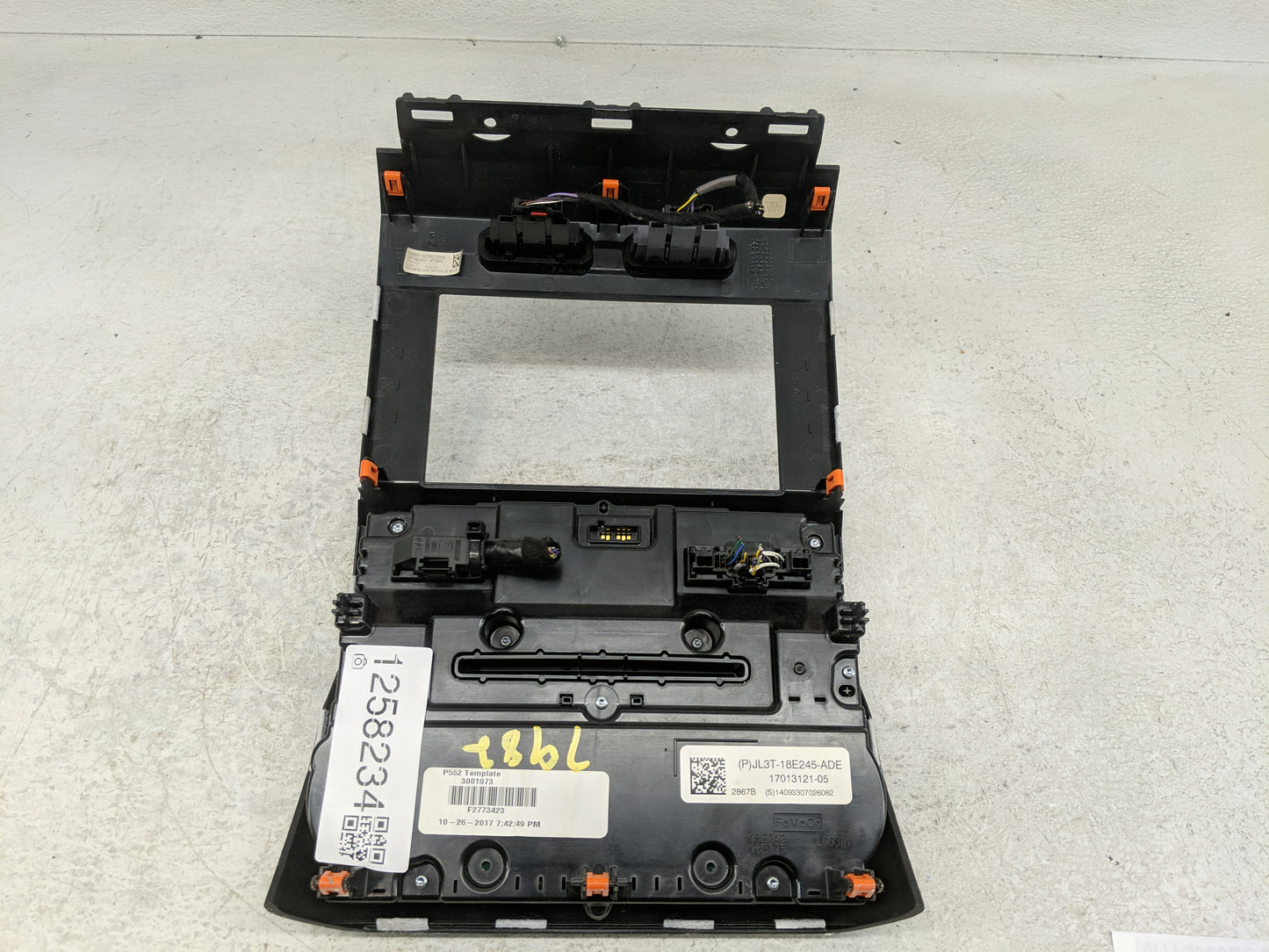 2018 Ford F-150 Radio AM FM Cd Player Receiver Replacement P/N:JL3T-18E245-ADE Fits OEM Used Auto Parts - Oemusedautoparts1.