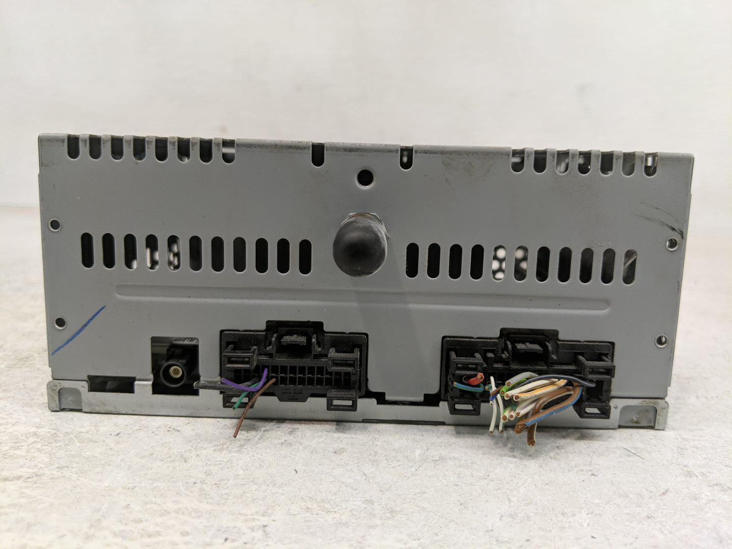 2018 Ford F-150 Radio AM FM Cd Player Receiver Replacement P/N:HL3T-18D832-AB Fits OEM Used Auto Parts - Oemusedautoparts1.c