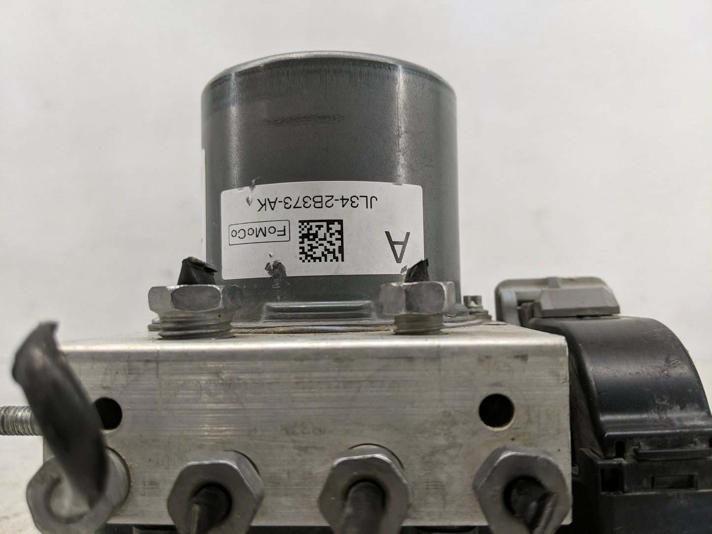 2018 Ford F-150 ABS Pump Control Module Replacement P/N:JL34-2B373-AK Fits OEM Used Auto Parts - Oemusedautoparts1.com