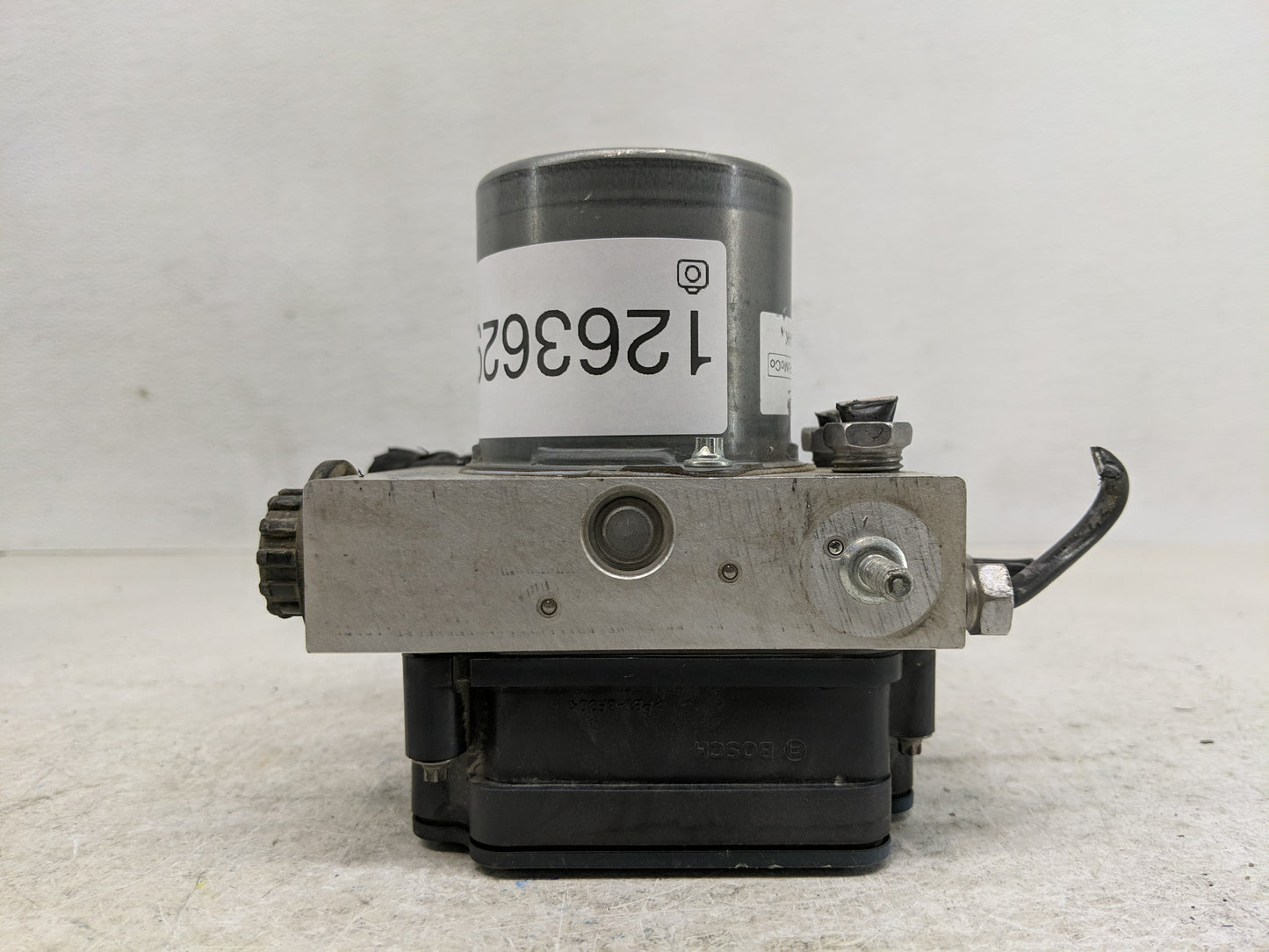 2018 Ford F-150 ABS Pump Control Module Replacement P/N:JL34-2B373-AK Fits OEM Used Auto Parts - Oemusedautoparts1.com